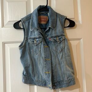 Levi’s demin vest